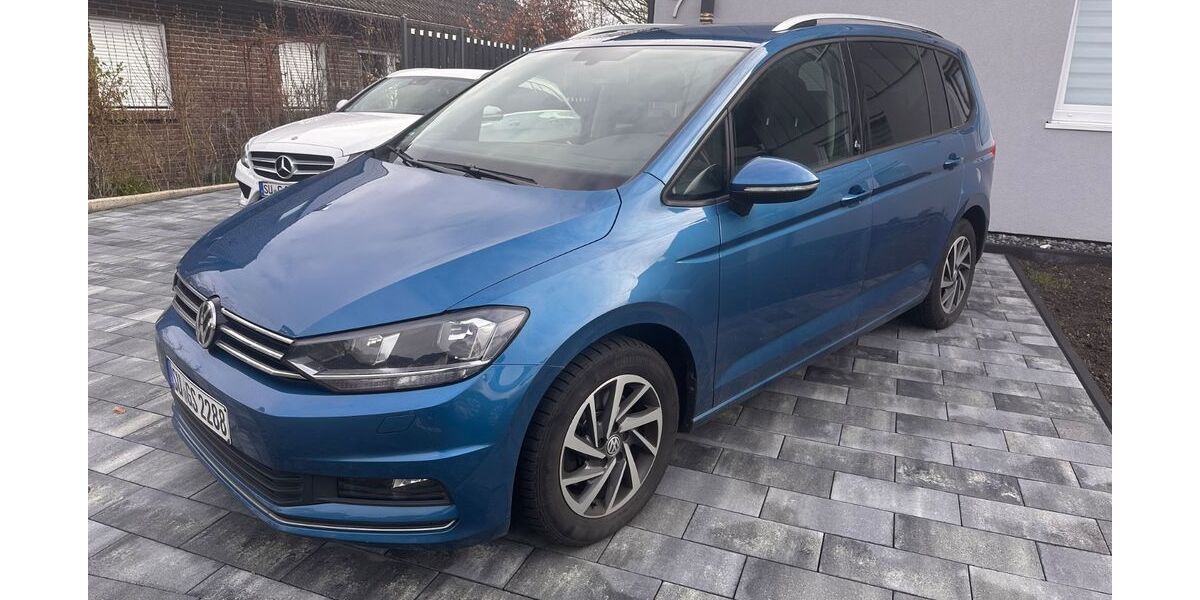 VW Touran 115.500 km 13.950 &euro; Troisdorf 53842