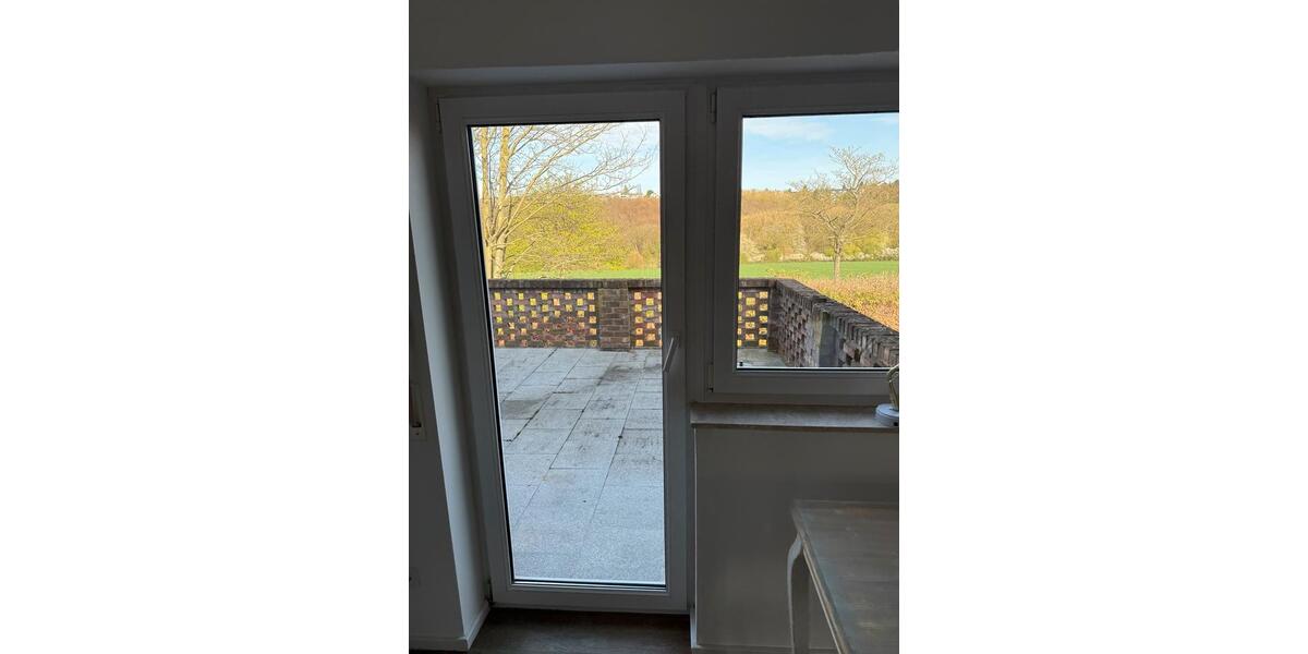 Dachgeschoßwohnung Bonn Hardtberg - 3 Zimmer, 105 m&sup2;, 1.000&euro; | Angebot:26048891