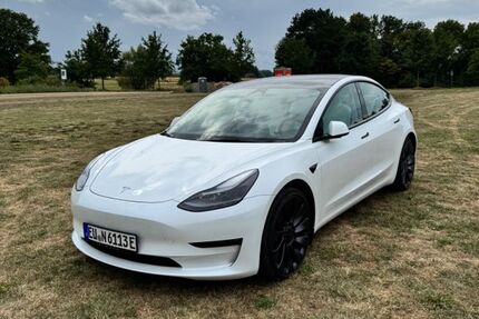 Tesla Model 3 87.000 km 29.499 &euro; Brühl 50321