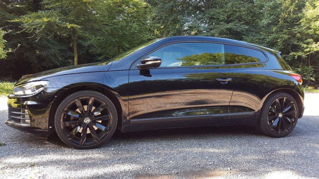 VW Scirocco 83.155 km 15.900 &euro; Düren 52355