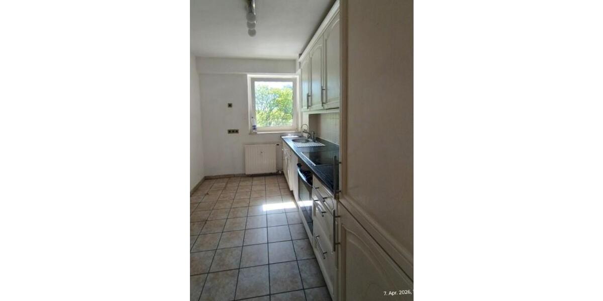 Bezugsfreie 6-Zimmer Wohnung mit Balkon und Gartenmitbenutzung, ruhige und grüne Wohnlage, kleine Eigentümergemeinschaft - Etagenwohnung Köln Porz | Angebot:26084661