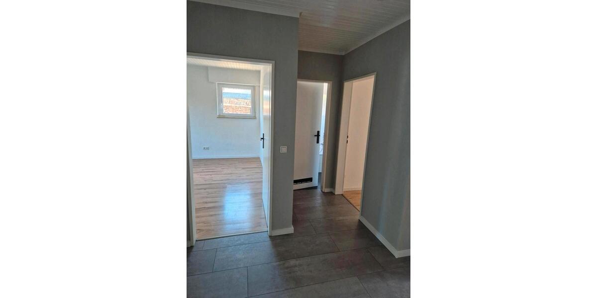 Erdgeschoßwohnung Düren - 4 Zimmer, 101 m&sup2;, 870&euro; | Angebot:26688553