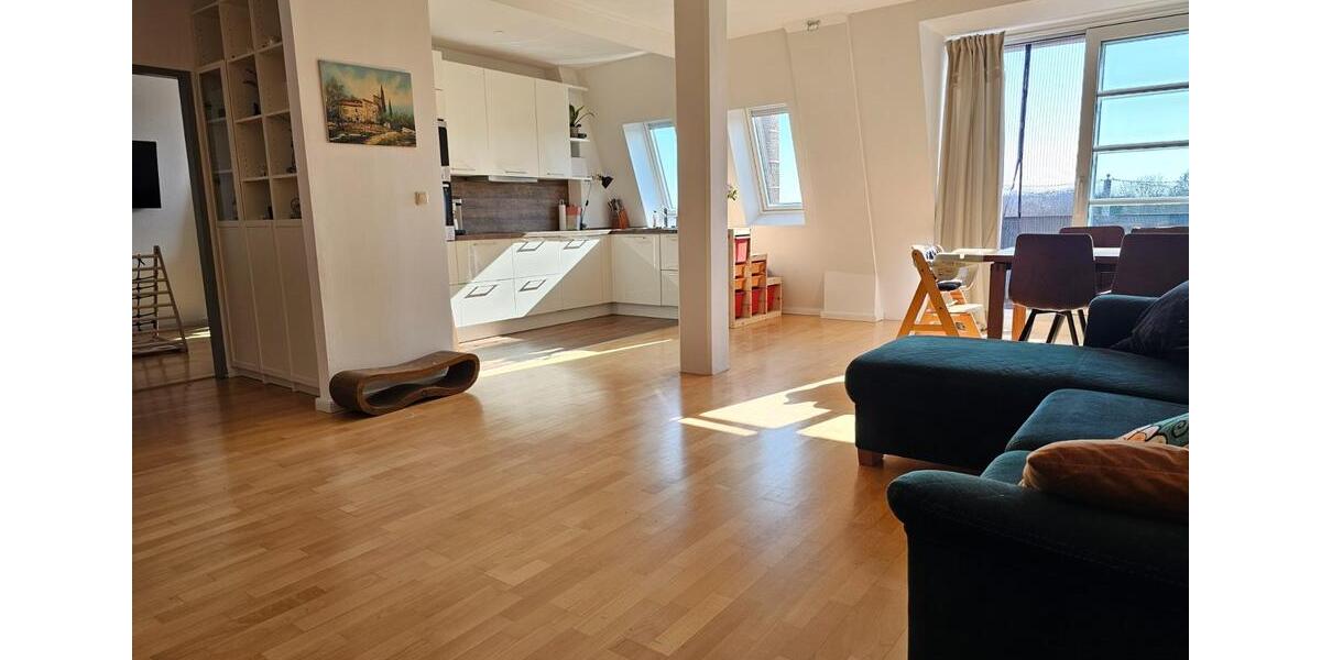 Dachgeschoßwohnung Frechen - 4 Zimmer, 94 m&sup2;, 410.000&euro; | Angebot:25772336