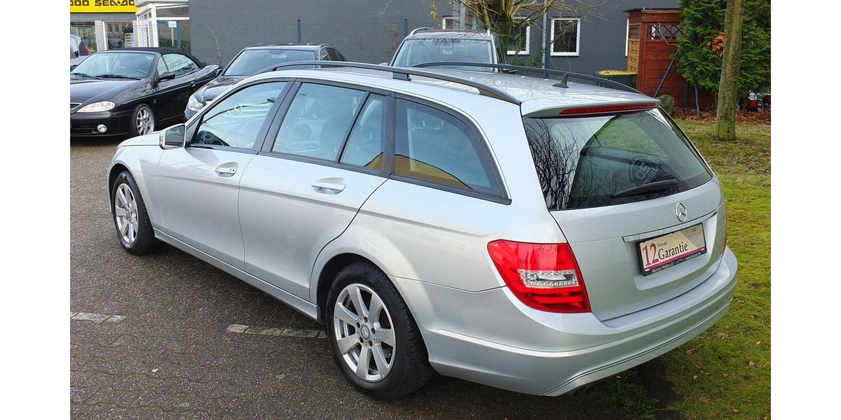 Mercedes-Benz C 180 T CGI BE AUTOM NAVI AHK PARCTRONIC SHZ 149.785 km 11.300 &euro; Köln 50858