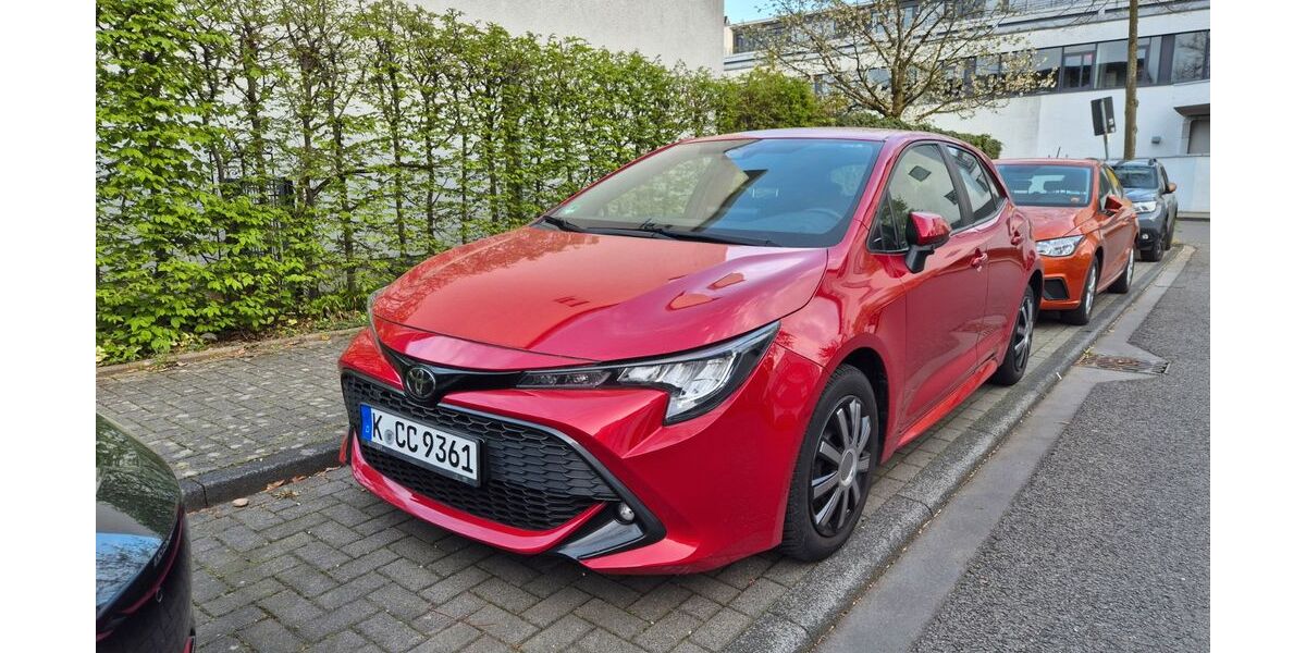 Toyota Corolla 76.000 km 13.850 &euro; Köln 50858