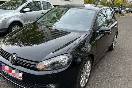 VW Golf 132.000 km 5.950 &euro; köln 50739