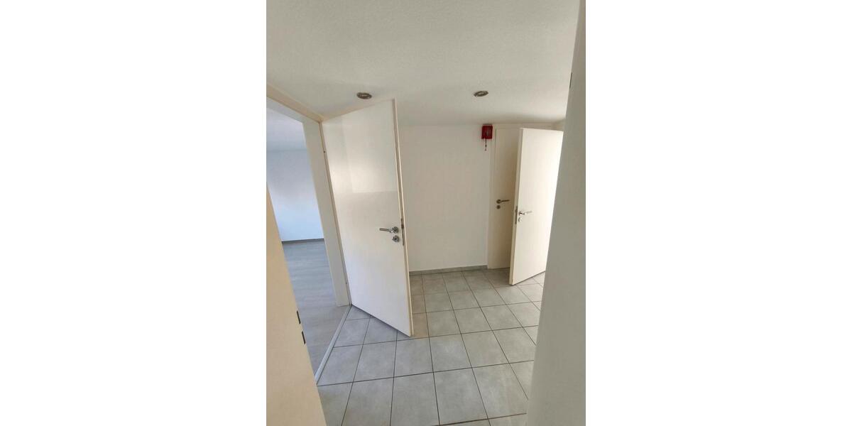 Erdgeschoßwohnung Troisdorf - 3 Zimmer, 63 m&sup2;, 750&euro; | Angebot:25602111
