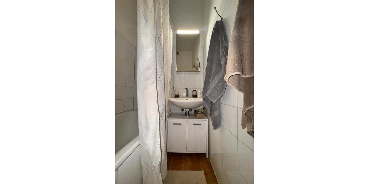 Etagenwohnung Köln Mülheim - 1 Zimmer, 37 m&sup2;, 652&euro; | Angebot:26001682