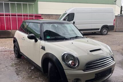 Mini ONE 171.000 km 4.000 &euro; Rheinbach 53359