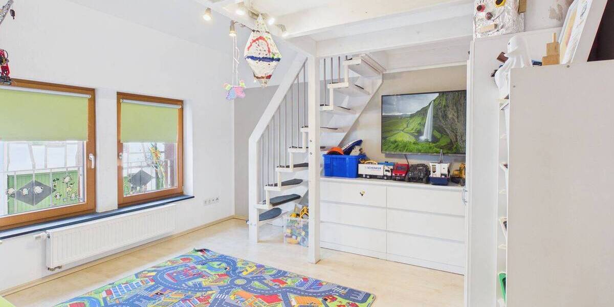 Etagenwohnung Euskirchen Schweinheim - 5 Zimmer, 177 m&sup2;, 450.000&euro; | Angebot:26687514