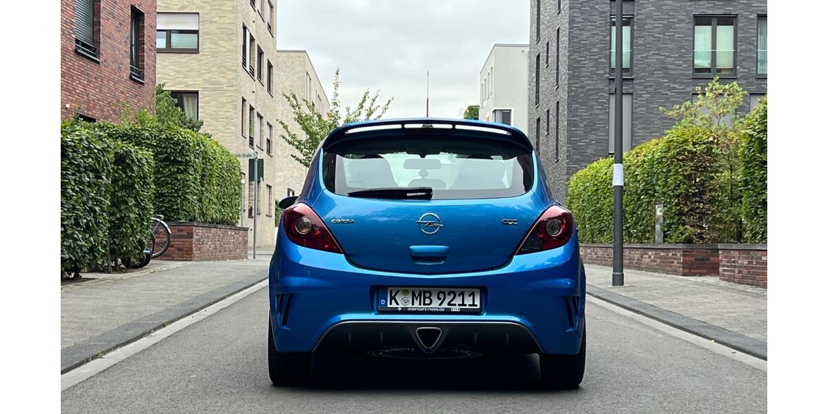 Opel Corsa 198.000 km 4.999 &euro; Köln 50733