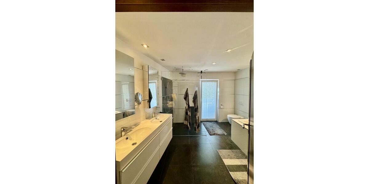 Terrassenwohnung Pulheim - 3 Zimmer, 131 m&sup2;, 1.950&euro; | Angebot:25820664