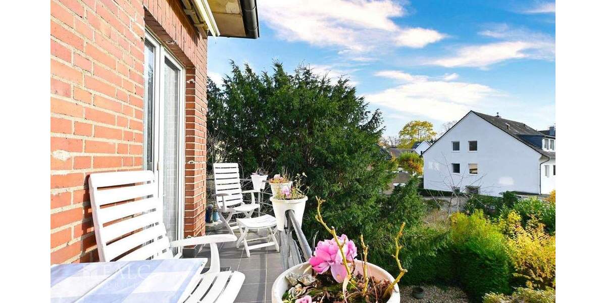 Mehrfamilienhaus, Wohnhaus Köln Weiden - 9 Zimmer, 251 m&sup2;, 1.150.000&euro; | Angebot:25696521