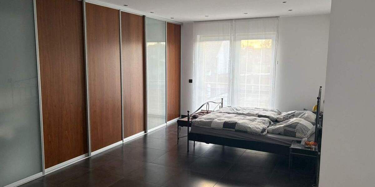 Einfamilienhaus Niederkassel - 7 Zimmer, 373 m&sup2;, 1.600.000&euro; | Angebot:25837714