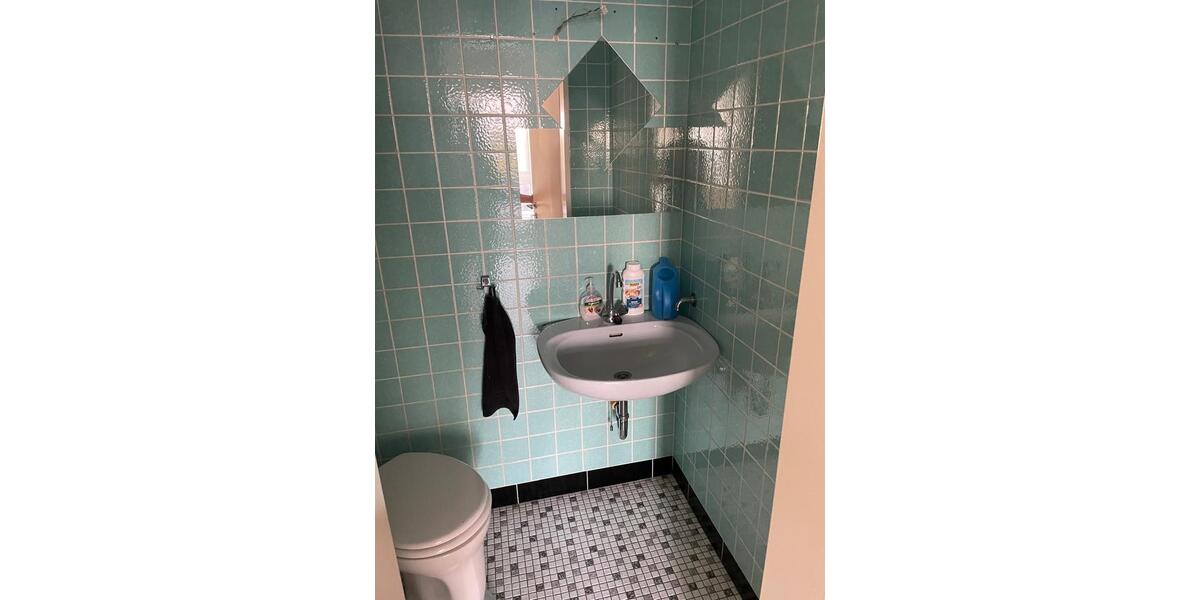 Etagenwohnung Siegburg - 4 Zimmer, 170 m&sup2;, 1.500&euro; | Angebot:25171907