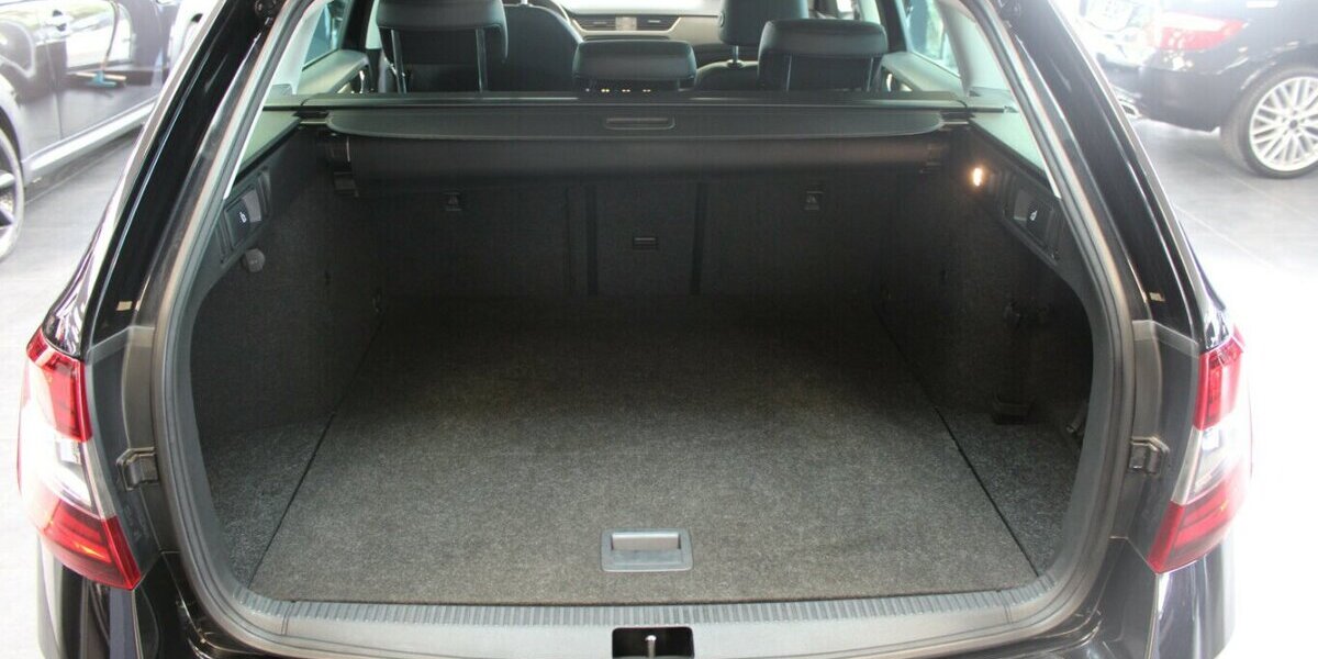 Skoda Octavia Combi 2.0 TSI DSG Style 116.742 km 16.980 &euro; Euskirchen 53881