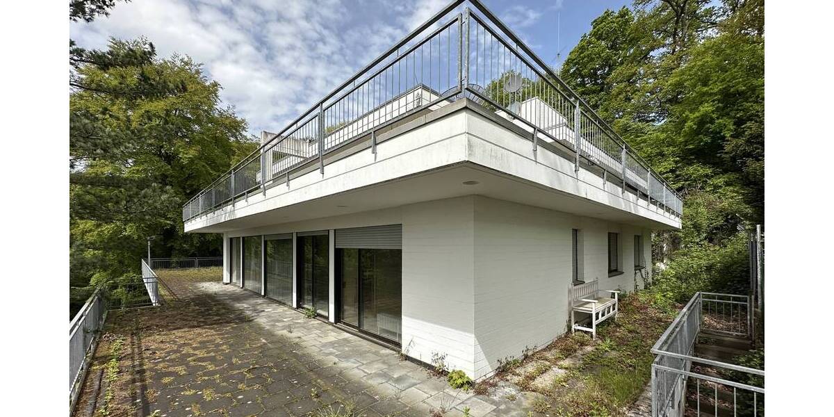 Anwesen der 1970er Jahre in TOP Hanglage Bad Godesberg, Sanierungsobjekt mit Entwicklungspotential - Einfamilienhaus Bonn Bad Godesberg | Angebot:24703452