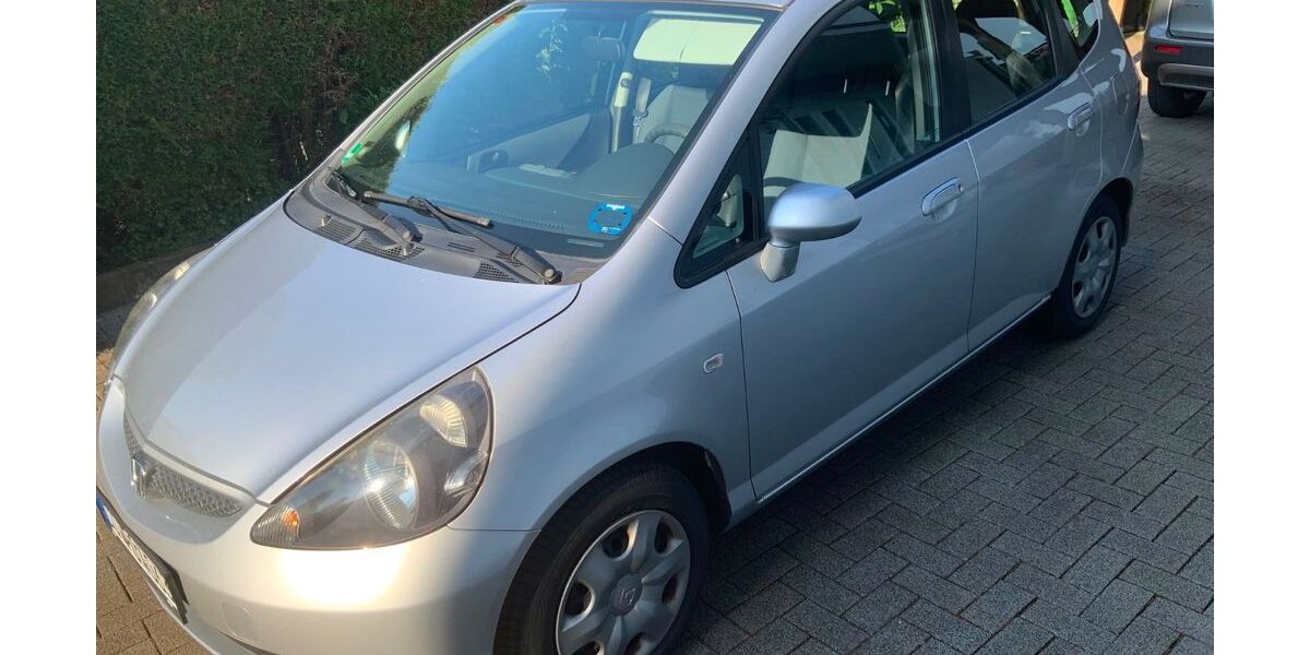 Honda Jazz 100.000 km 4.490 &euro; Lohmar 53797