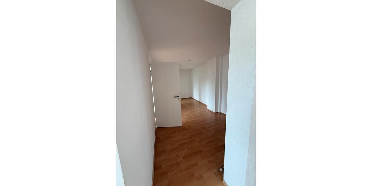 Etagenwohnung Köln Kalk - 4 Zimmer, 95 m&sup2;, 1.720&euro; | Angebot:26041018