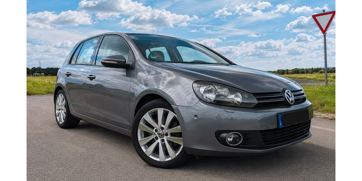 VW Golf 67.000 km 7.900 &euro; Vettweiß 52391