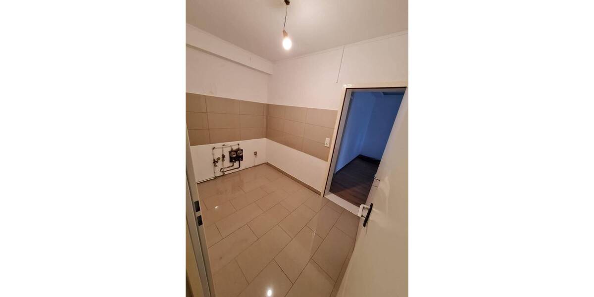 Etagenwohnung Bonn Brüser Berg - 3 Zimmer, 84 m&sup2;, 195.000&euro; | Angebot:25690097