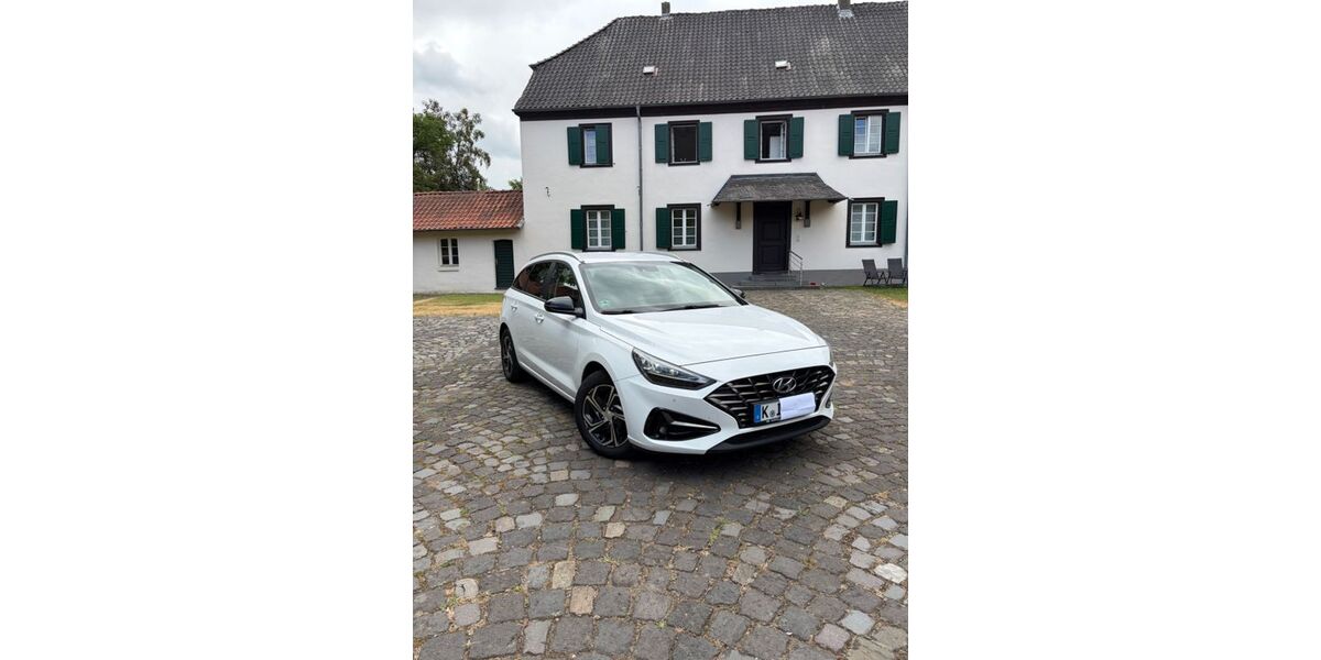 Hyundai i30 196.390 km 11.500 &euro; Köln 51067