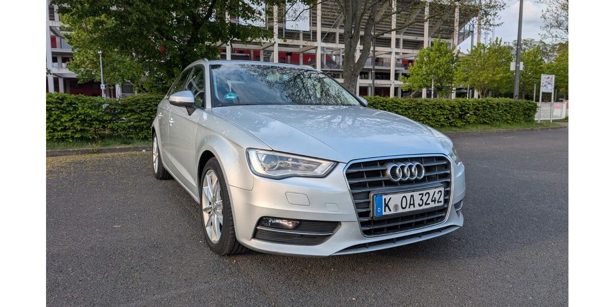Audi A3 215.000 km 7.100 &euro; Köln 50933