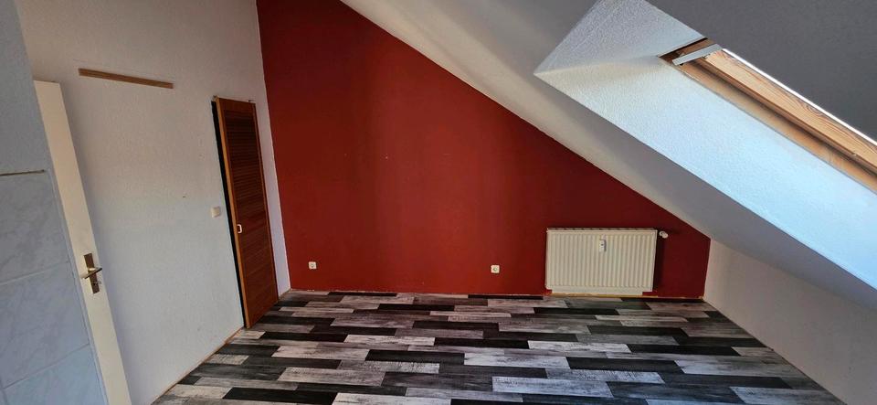 Dachgeschoßwohnung Köln Mülheim - 3 Zimmer, 80 m&sup2;, 910&euro; | Angebot:26039414