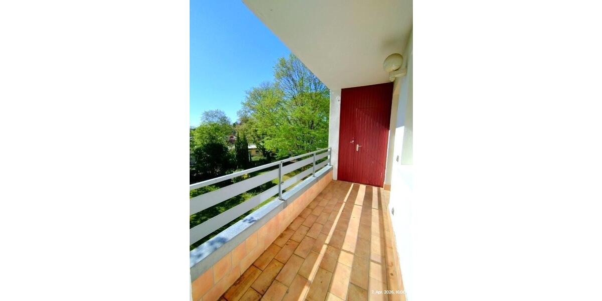 Bezugsfreie 6-Zimmer Wohnung mit Balkon und Gartenmitbenutzung, ruhige und grüne Wohnlage, kleine Eigentümergemeinschaft - Etagenwohnung Köln Porz | Angebot:26084661