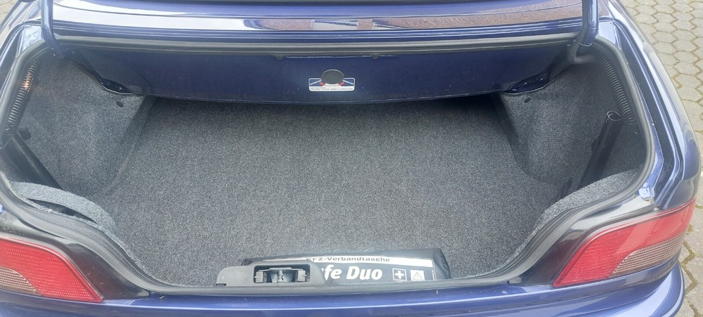 Peugeot 306 Cabriolet 109.551 km 3.250 &euro; Euskirchen 53879