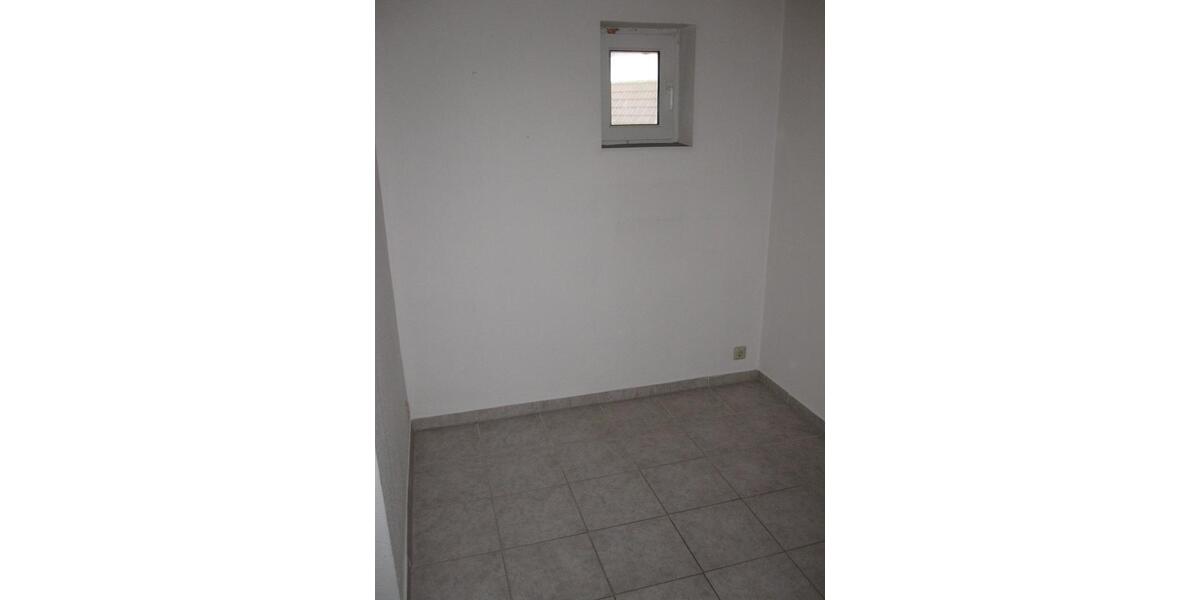 Dachgeschoßwohnung Troisdorf Altenrath - 2.5 Zimmer, 93 m&sup2;, 880&euro; | Angebot:25962569