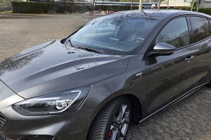 Ford Focus 65.000 km 17.800 &euro; Köln 50767