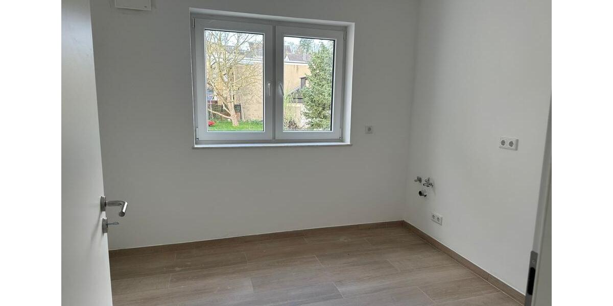 Etagenwohnung Bornheim - 3 Zimmer, 86 m&sup2;, 1.300&euro; | Angebot:25935350