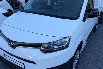 Toyota Proace (Verso) 8.900 km 18.990 &euro; Köln 51065