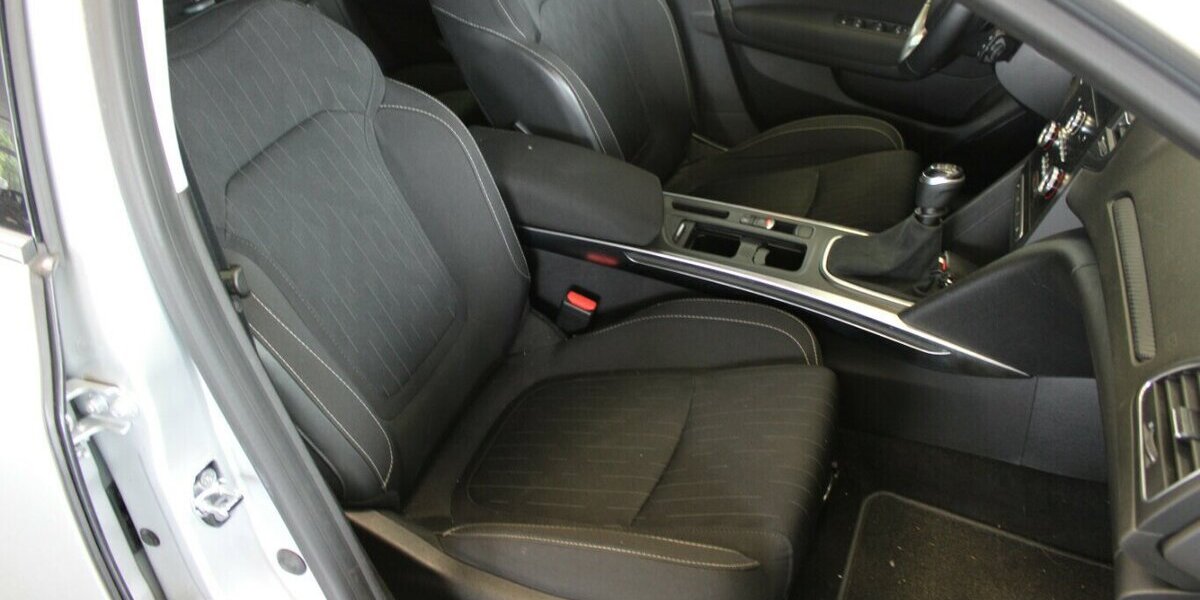 Renault Megane Grandtour TCe 140 GPF Limited 78.065 km 11.980 &euro; Euskirchen 53881