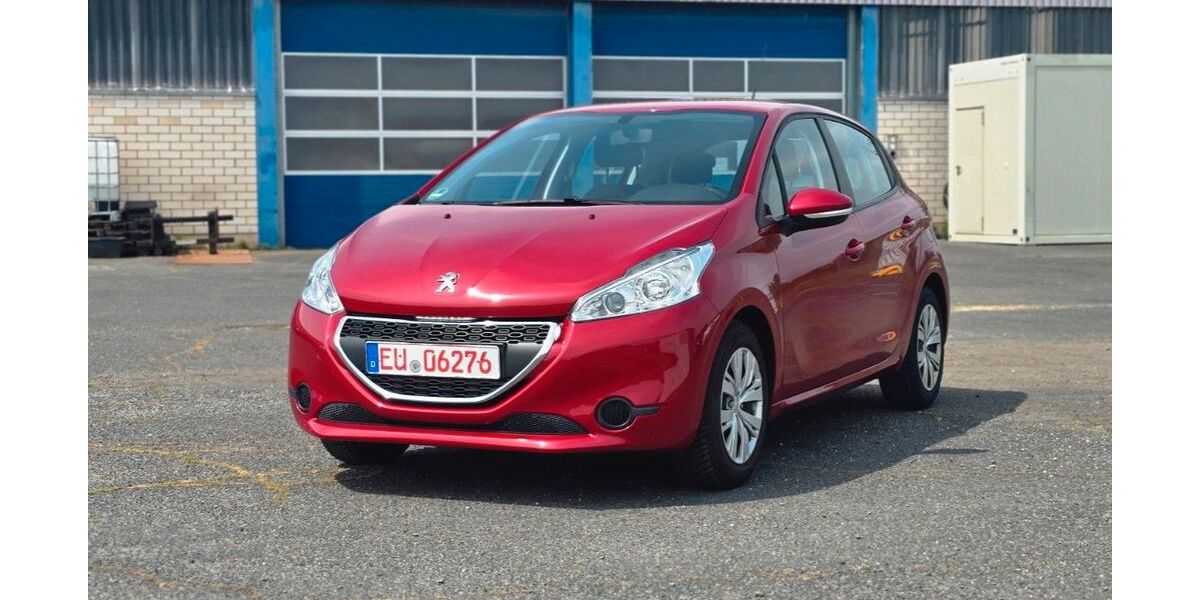 Peugeot 208 48.000 km 6.499 &euro; Euskirchen 53879