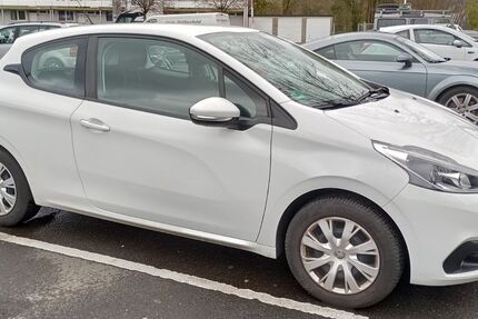 Peugeot 208 96.500 km 6.290 &euro; Bonn 53121