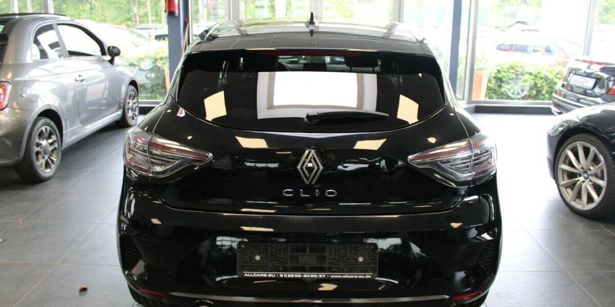 Renault Clio TCe 90 TECHNO 43.122 km 14.980 &euro; Euskirchen 53881