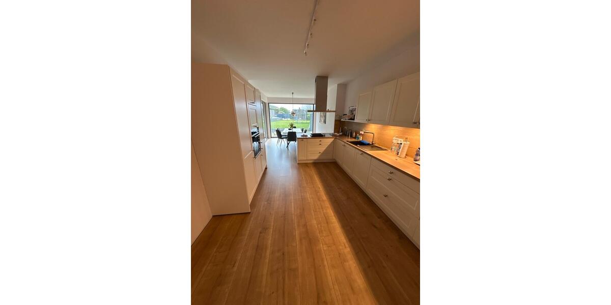 Einfamilienhaus Bornheim - 5 Zimmer, 180 m&sup2;, 670.000&euro; | Angebot:25647827