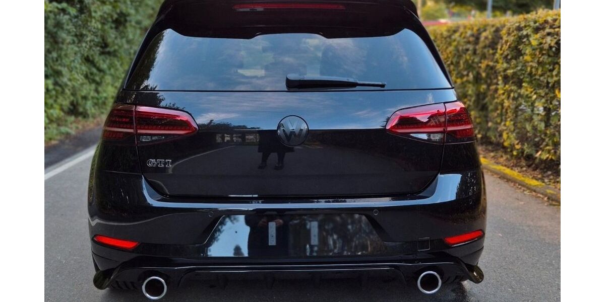 VW Golf 98.000 km 26.400 &euro; Siegburg 53721