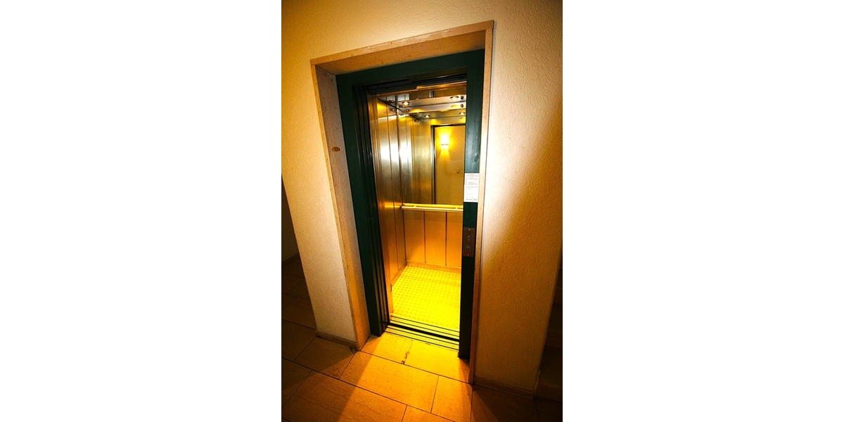 Bezugsfrei! Barrierefrei! Frisch renoviert! Top 2 Zimmer ETW mit Aufzug, Terrasse, und TG-Stellplatz - Etagenwohnung Sankt Augustin | Angebot:26905800