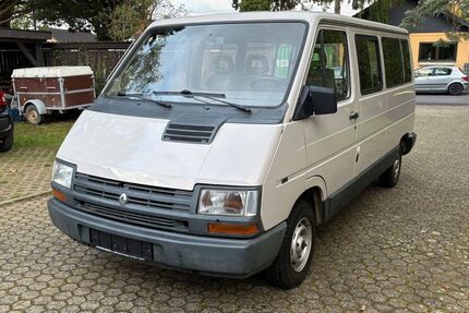 Renault Trafic 32.772 km 9.940 &euro; Euskirchen 53879
