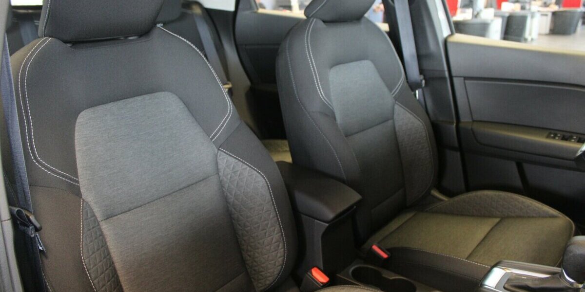 Renault Captur TCe Mild Hybrid Evolution 42.263 km 18.980 &euro; Euskirchen 53881