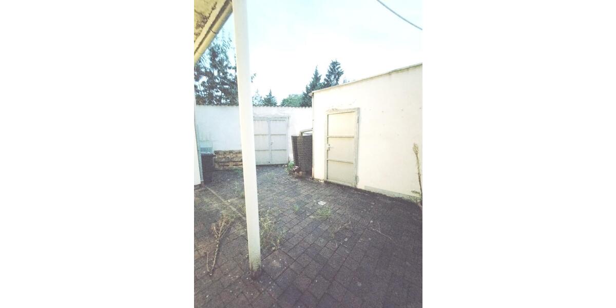 Wohn- und Geschäftshaus in Köln-Hochkirchen - gleichermaßen interessant für Eigennutzer und Kapitalanleger - Mehrfamilienhaus, Wohnhaus Köln Rodenkirchen (Hochkirchen) | Angebot:24469287