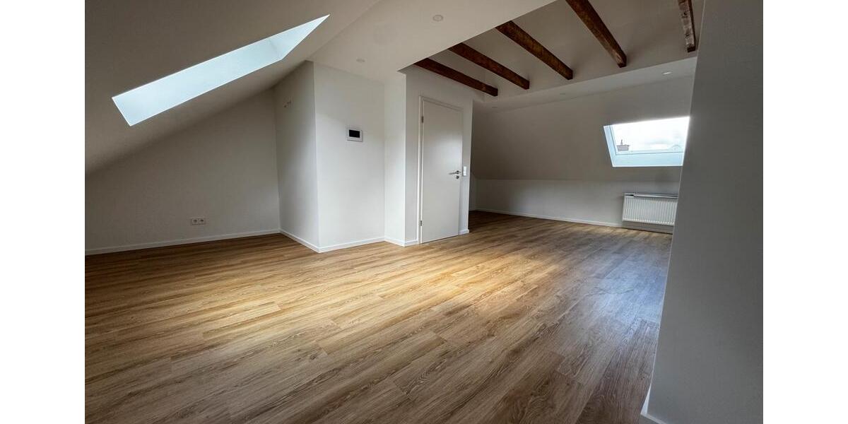 Reihenhaus Lohmar - 6 Zimmer, 170 m&sup2;, 2.550&euro; | Angebot:26345389