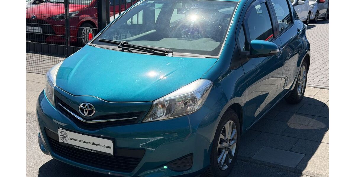 Toyota Yaris 32.000 km 7.790 &euro; Köln 51065