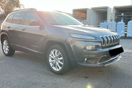 Jeep Cherokee 199.000 km 8.500 &euro; Köln 51105