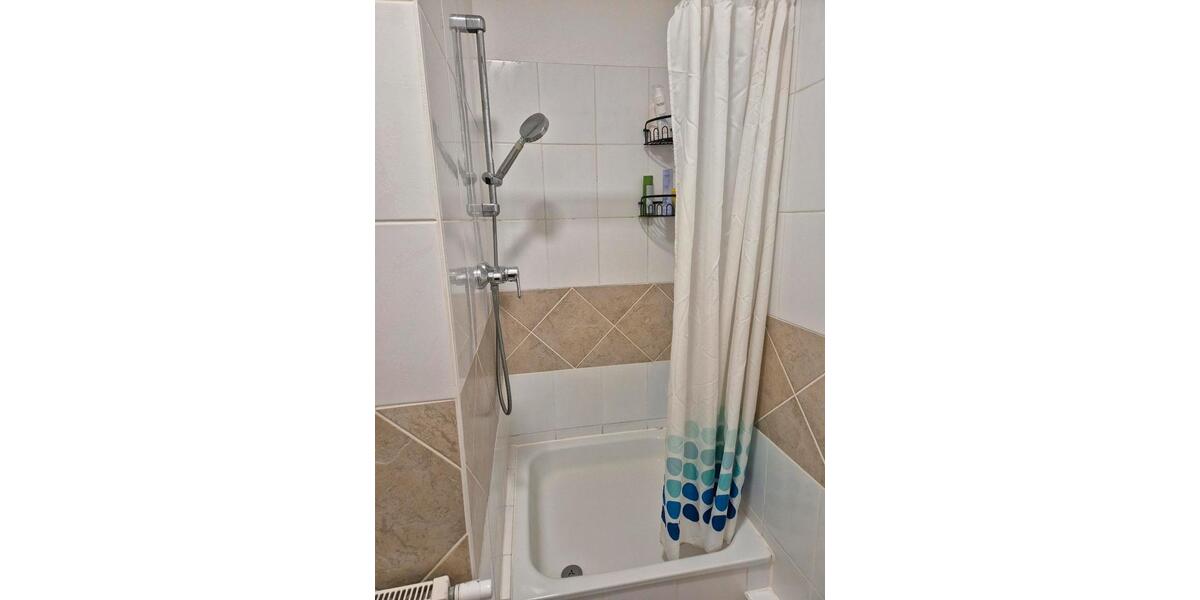 Etagenwohnung Bonn - 2 Zimmer, 35 m&sup2;, 561&euro; | Angebot:26041013