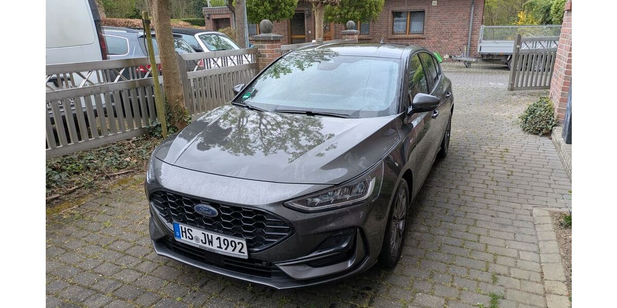 Ford Focus 58.000 km 15.900 &euro; Köln 50737