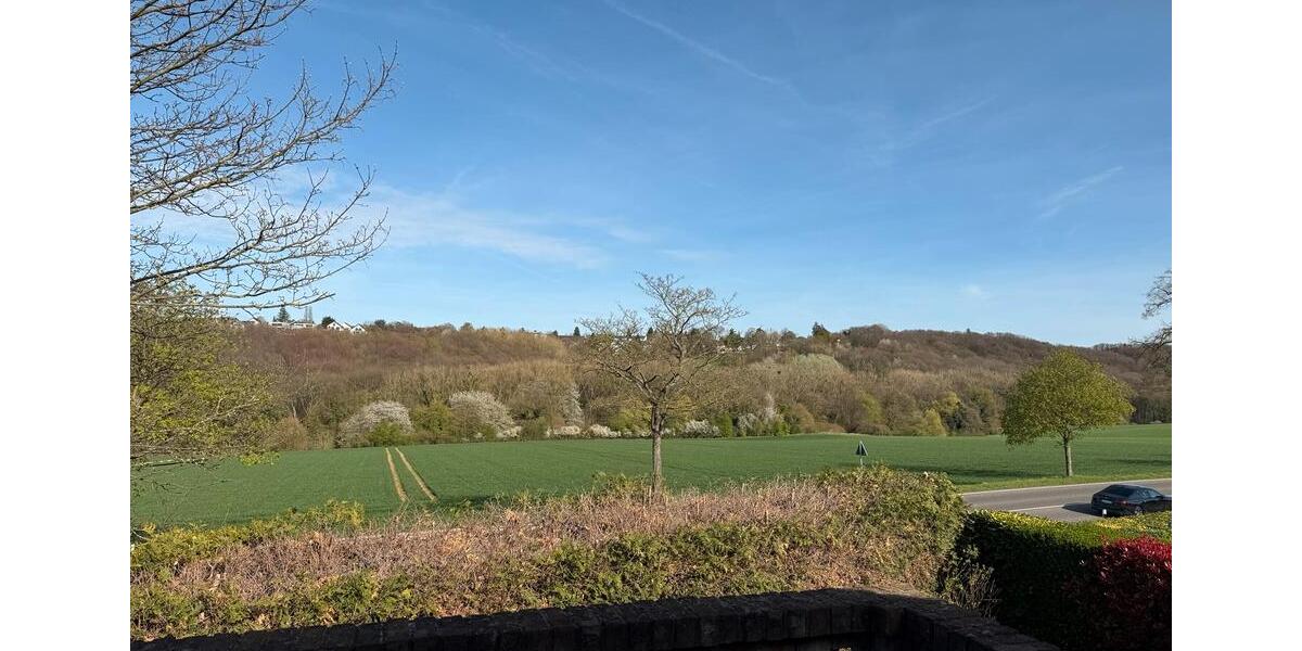 Dachgeschoßwohnung Bonn Hardtberg - 3 Zimmer, 105 m&sup2;, 1.000&euro; | Angebot:26048891